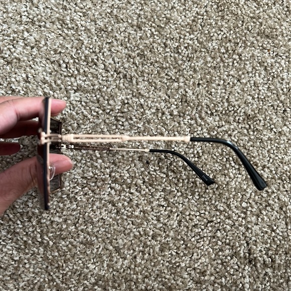 ⭐️ 3/$10 Fashion Nova Sunglasses ⭐️ - Picture 3 of 3